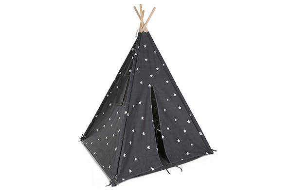 Eenvoudig op te zetten tipi.