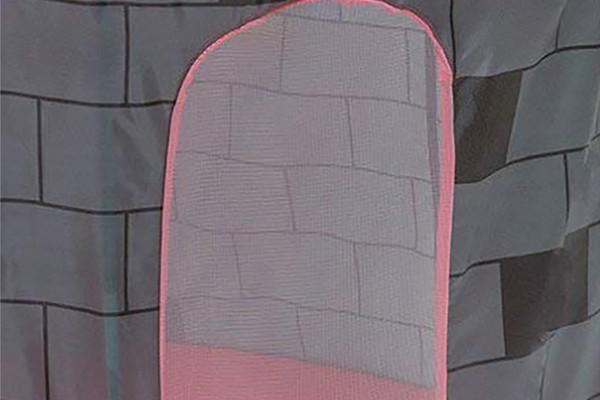 Doorzichtige raampjes.